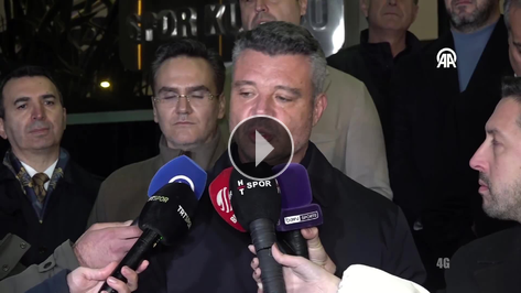 Fenerbah�e'de Tedesco ile devam karar�