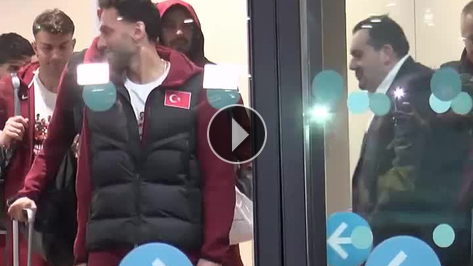 A Milli Tak�m yurda d�nd�