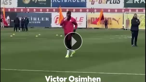 Victor Osimhen ��l� �ektirdi