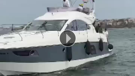 Aziz Y�ld�r�m, Y�ksek Divan Kurulu'na tekneyle geldi