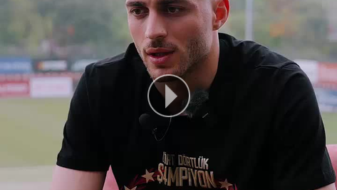 Bar�� Alper Y�lmaz: 'Biz se�ilmi� futbolcular�z'
