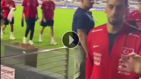Hakan �alhano�lu'ndan transfer sorusuna yan�t yok!