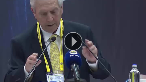 Aziz Y�ld�r�m: 'Elimizi ta��n alt�na koyduk, ta� kanat�yor'