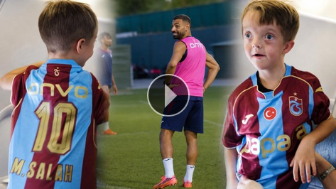 Minik Liverpool taraftar�, Salah'la Trabzon'da bulu�tu