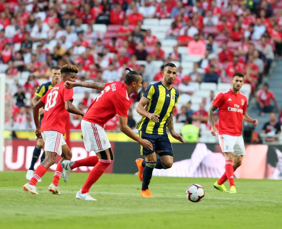 Spor Yazarlarindan Benfica Fenerbahce Maci Yorumlari Sporx Galeri