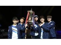 Flash Wolves rahat bir galibiyet ald! Galerisi