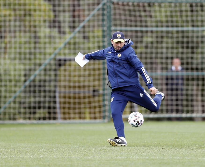 Fenerbahce De Erol Bulut Un Tatli Sikintisi Sporx Galeri