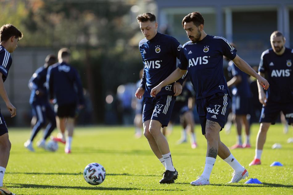 Mesut Özil'den takım arkadaşlarına: 'Şimdi sıra bende ...