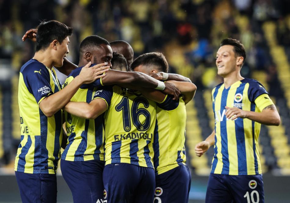 Fenerbahce De On Plana Cikan 7 Lider Futbolcu Sporx Galeri