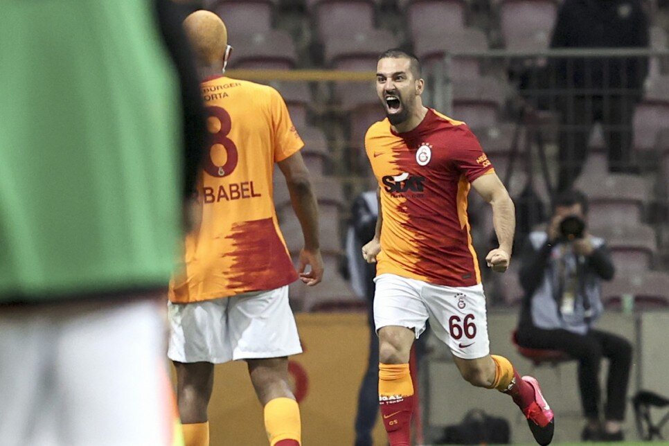 galatasaray da arda turan icin geri sayim sporx galeri