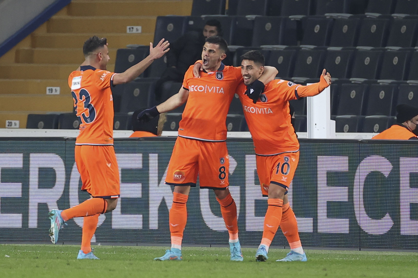 BERKAY ZCAN Man Yldz