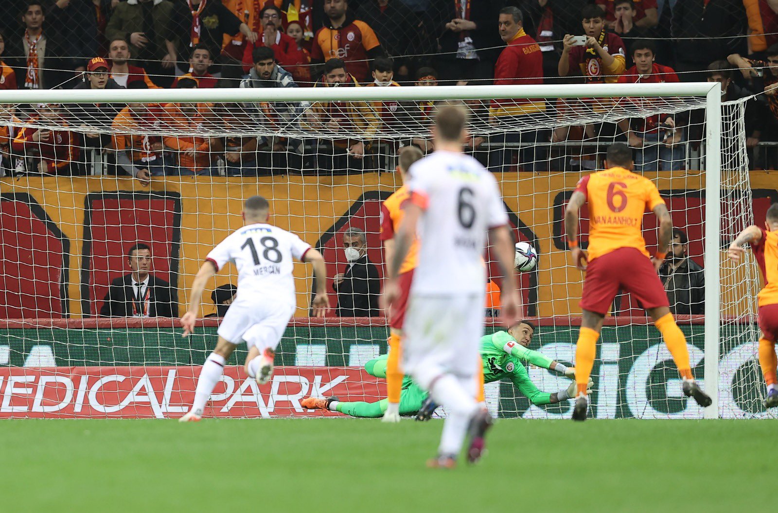 Galatasaray-Fatih Karagmrk Ma Krlma An
