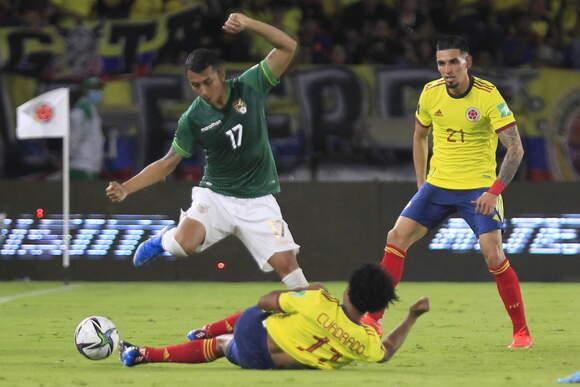 İŞTE O İSİMLER
Şili'nin Colo Colo takımında forma giyen 21 yaşındaki sağ kanat Pablo Solari, Bolivya'nın Bolivar takımından 22 yaşındaki sol bek Roberto Fernandez ve Paraguay'ın Olimpia takımında görev yapan 21 yaşındaki sol kanat Fernando Cardozo'nun adaylar arasında olduğu iddia ediliyor.