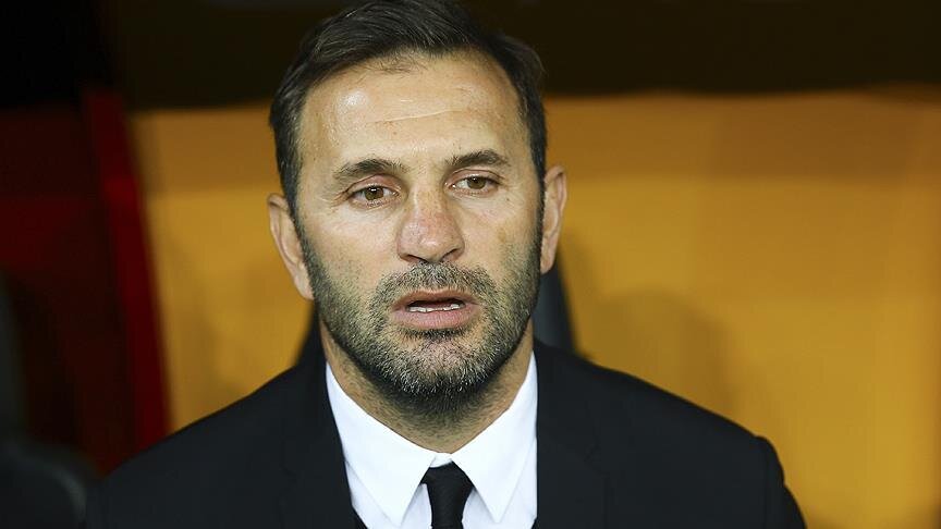 BİLAL MEŞE'NİN SÖZLERİ
Domenech Torrent'in sözleşmesini fesheden Galatasaray yönetimi, gece yarısı prensip anlaşmasına varılan teknik direktör Okan Buruk'la görüşmelere başlandığını duyurdu. Milliyet yazarı Bilal Meşe, Buruk tercihini köşesinde yorumladı.