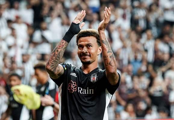 MİLLİ ARA İLAÇ GİBİ GELDİ
Dele Alli, transfer döneminde Beşiktaş'ın en büyük bombalarından biri oldu. İngiliz süper yıldız, Sivasspor karşısında 78, Ankaragücü maçında ise 66 dakika süre aldı. Alli, ilk gol sevincini Başkent ekibine karşı yaşadı. Ancak sonrasında sakatlandı ve Başakşehir ile İstanbulspor karşılaşmalarını kaçırdı. Milli ara, 26 yaşındaki oyuncu için adeta ilaç oldu. Alli, sakatlığını atlattı. (Fanatik)