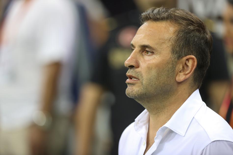 G.SARAY'DAN YERLİ OPERASYONU
Spor Toto Süper Lig'de şampiyonluk ipini göğüslemek isteyen Galatasaray bir yandan da ara transfer dönemine hazırlanıyor. Sarı-kırmızılıların listesinde olan 4 isim ortaya çıktı. İşte detaylar...