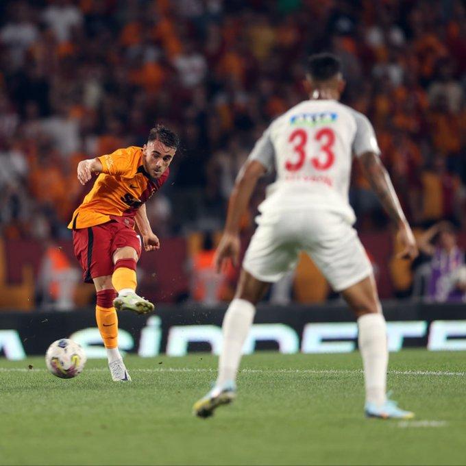 YUNUS AKGÜN'E TALİP
Kiralık gittiği Adana Demirspor'daki muhteşem çıkışının ardından Galatasaray'a dönen ve ilk 11'in değişilmez oyuncusu olan Yunus Akgün'e talip çıktı. Genç yıldızın menajeri, Fransa ve ABD'den Yunus'a teklifler olduğunu açıkladı. Necdet Ergezen, Radyospor'da Özgür Sancar'a özel açıklamalarda bulundu.