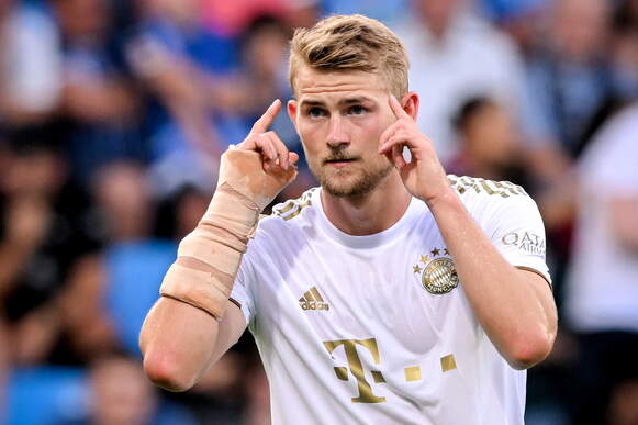 MITTHIJS DE LIGT