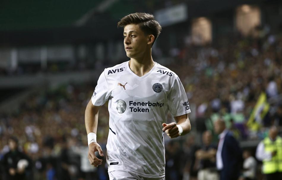 YAKINDAN TAKİP EDİLİYOR
İspanyol basınında yer alan haberde; Barcelona, Paris Saint-Germain, Napoli ve Tottenham'ın, 17'lik genç yeteneği yakından takip ettiği kaydedildi.