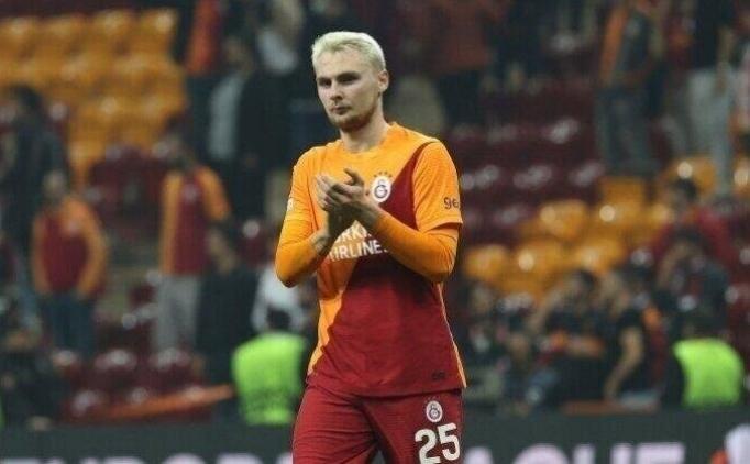 VICTOR NELSSON'DAN SEVILLA SÖZLERİ
Galatasaray'ın Danimarkalı stoperi Victor Nelsson, ülkesinden BT'ye Sevilla'nın transfer gündeminde yer almasıyla ilgili olarak açıklama yaptı.