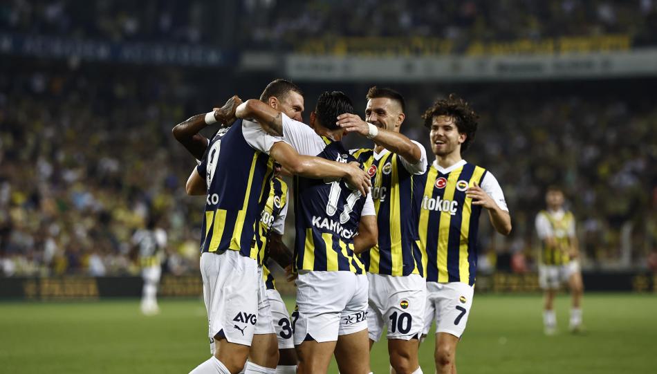 YAZARLARIN FENERBAHE YORUMLARI