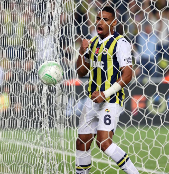 FENERBAHE REKORLARLA BALADI