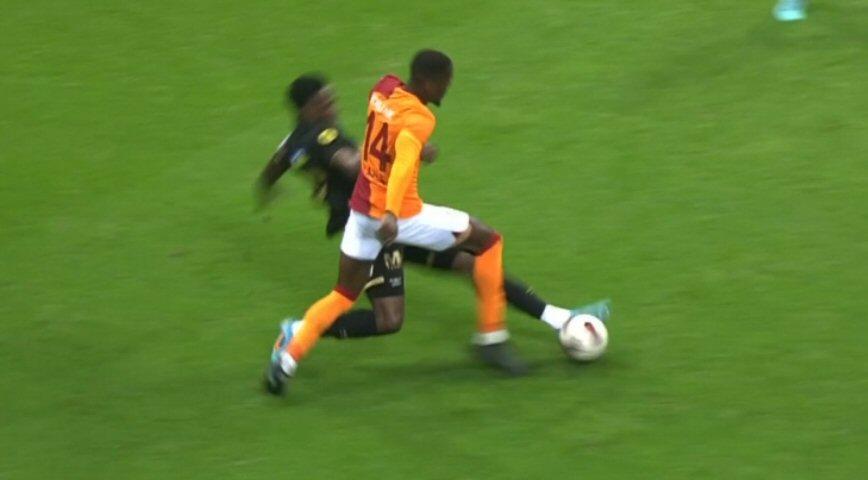 ZAHA, PENALTI MI?
