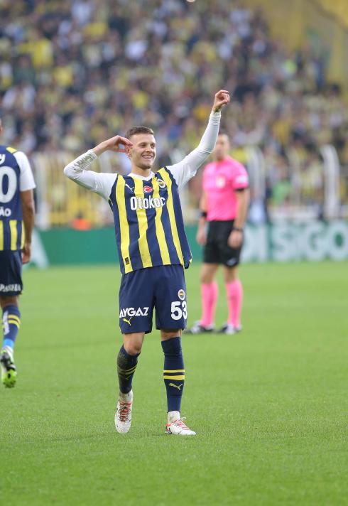 Son dakika Fenerbahçe haberleri - Fenerbahçeli Szymanski, devlerin