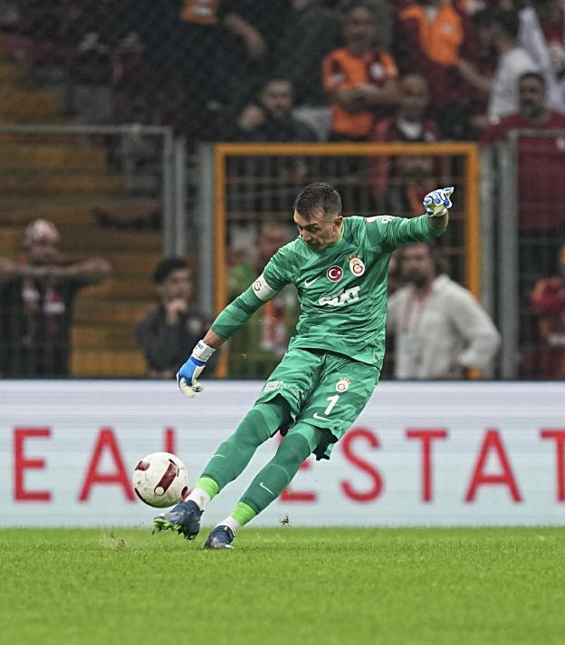 GALATASARAY'DA KALEC ARAYILARI!