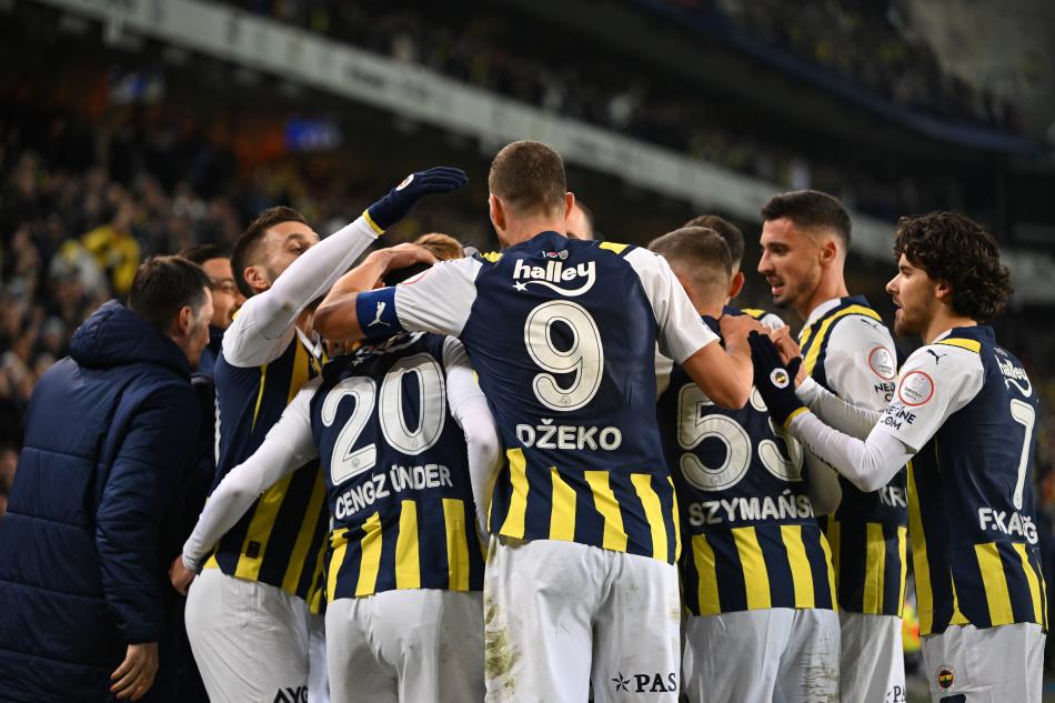 YAZARLARDAN FENERBAHE YORUMLARI