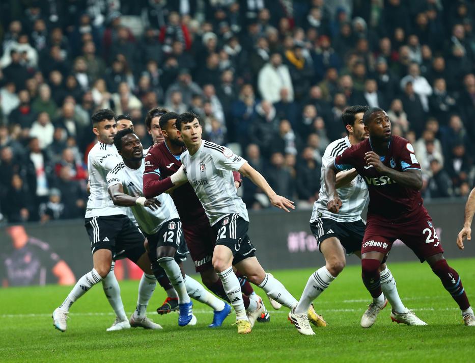 ''SANTOS FARKLI EYLER DENED''