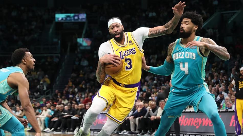 LAKERS 124-118 HORNETS