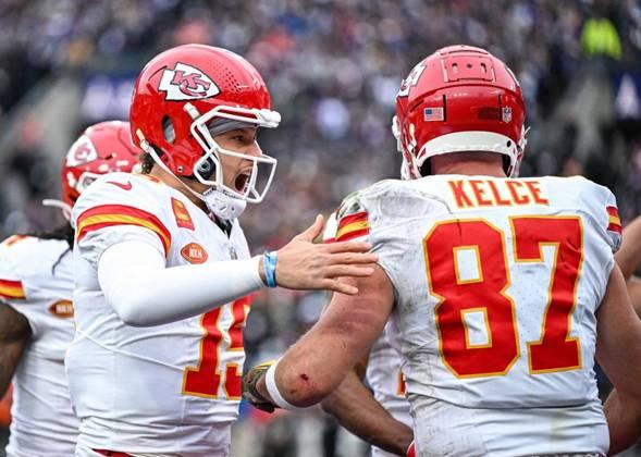 SON AMPYON: CHIEFS