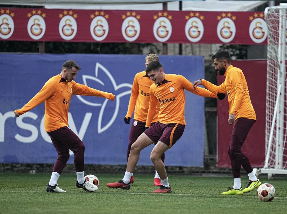 GALATASARAY HAZIRLIKLARINI TAMAMLADI