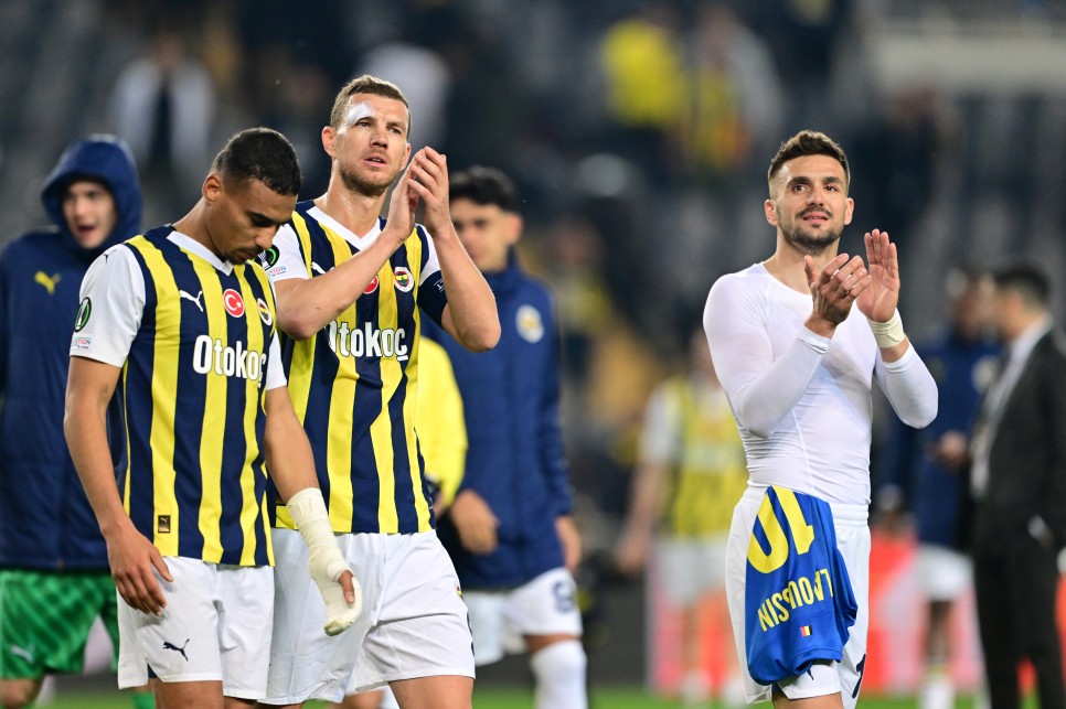 FENERBAHEL YILDIZLARDAN FLA ATAK