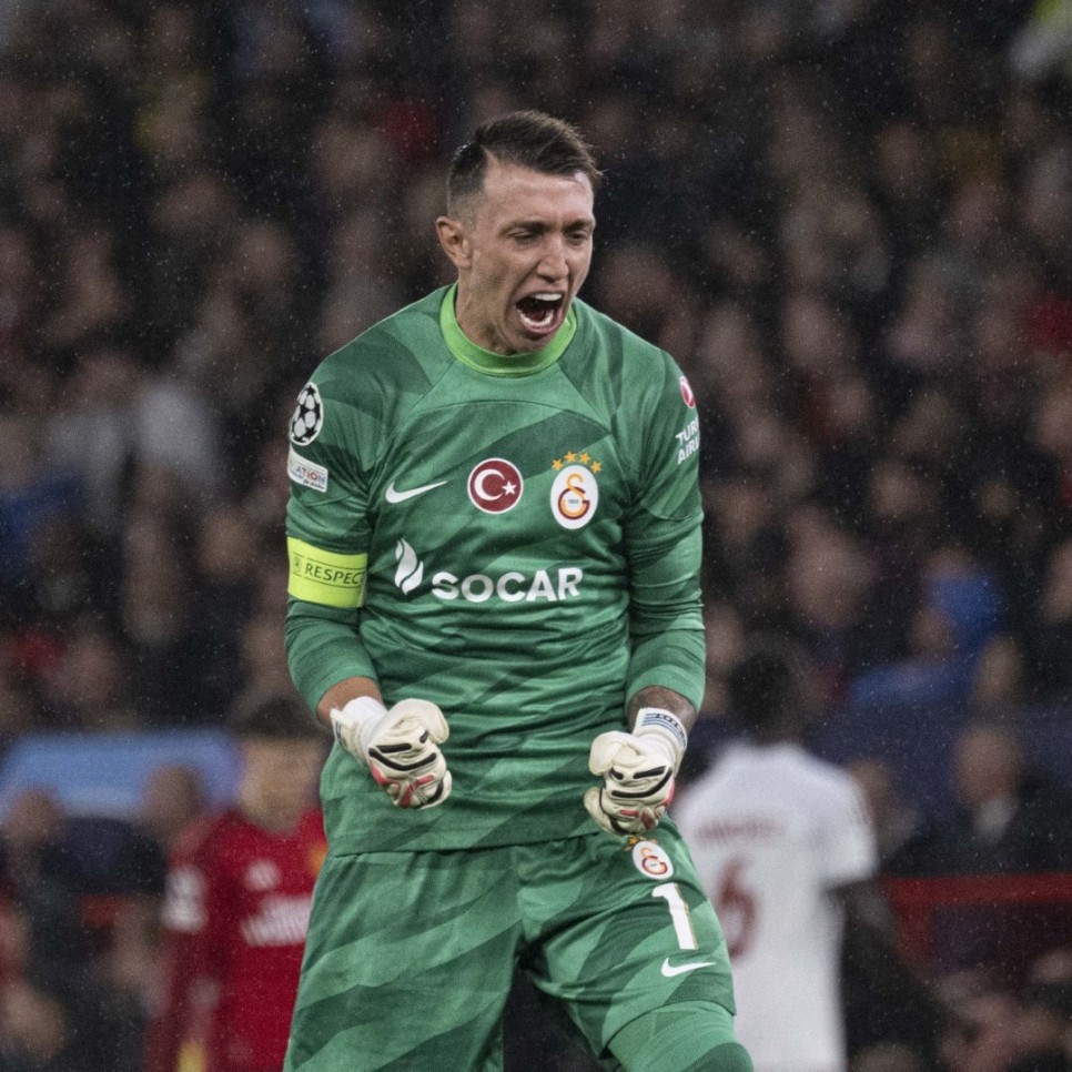 MUSLERA: \