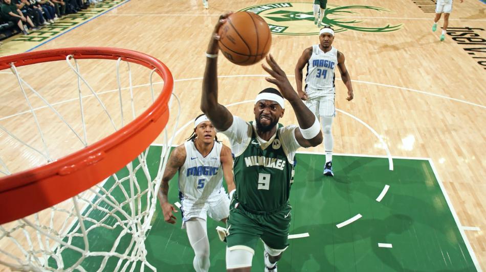 BUCKS 117-99 MAGIC