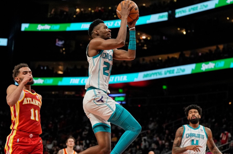 HORNETS 115-114 HAWKS