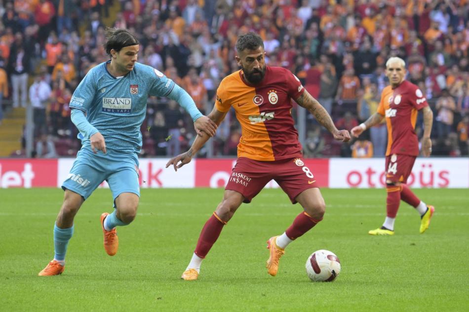 MEHMET TOPAL'DAN AIKLAMALAR