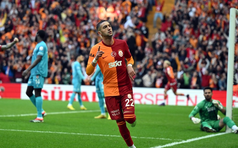 HAKIM ZIYECH YORUMU!