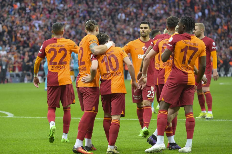 GALATASARAY NE IKTI