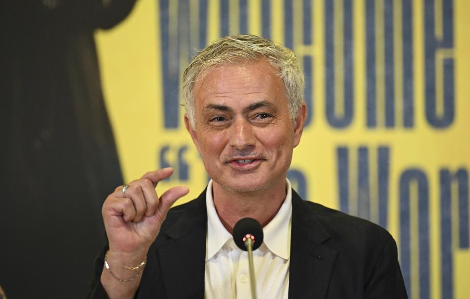 MOURINHO'DAN SRPRZ ZYARET