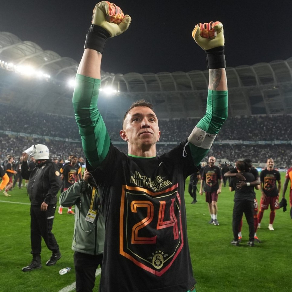 FERNANDO MUSLERA'DAN AIKLAMALAR