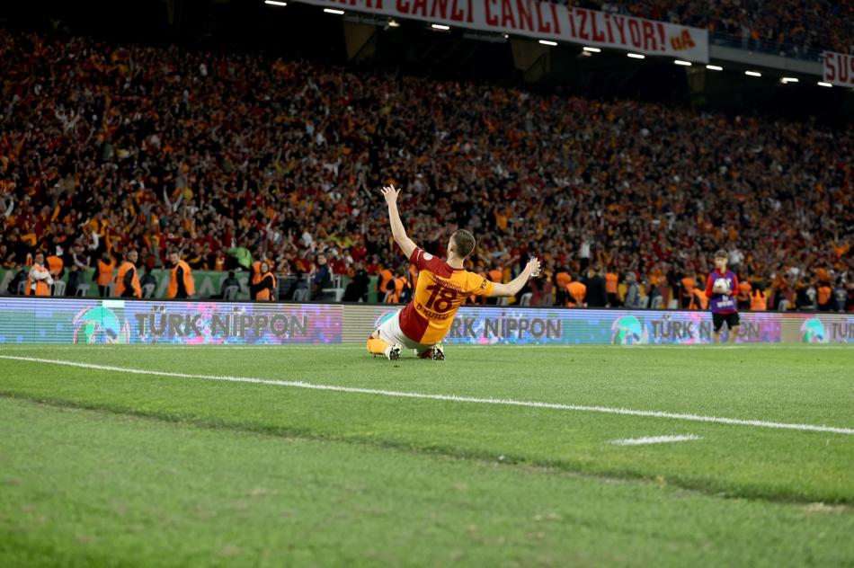 GALATASARAY LE SZLEMES