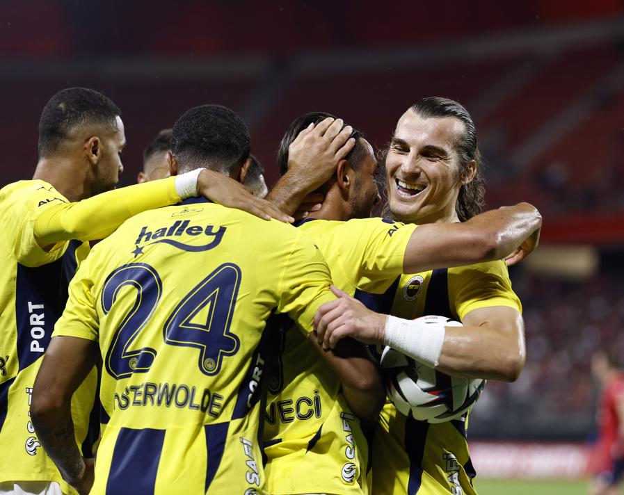 ''FENERBAHE KADIKY'DE ZER''