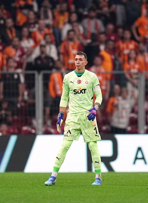 FERNANDO MUSLERA