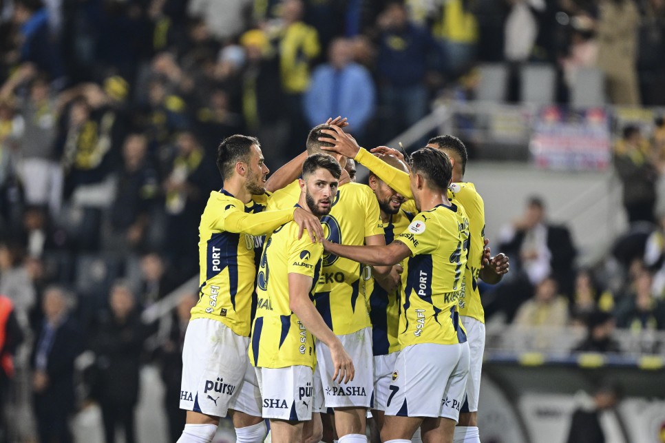 FENERBAHE'DE RZGAR TERSE DND