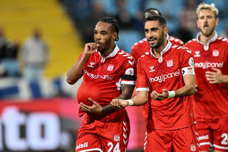 GARRY RODRIGUES, FENERBAHE'YE ATAMIYOR