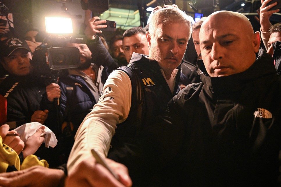 MOURINHO VE RFAN CAN FOTORAF EKTRD