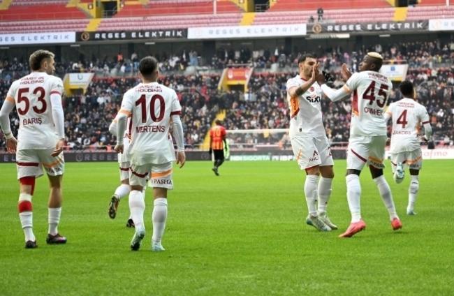 AHMET AKAR'DAN YORUMLAR